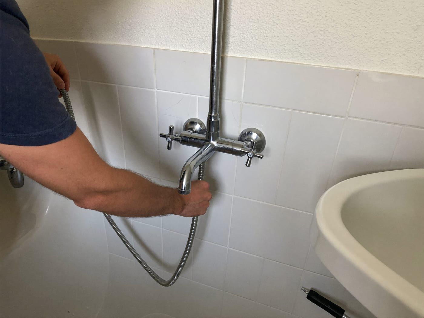 bathroom tap install
